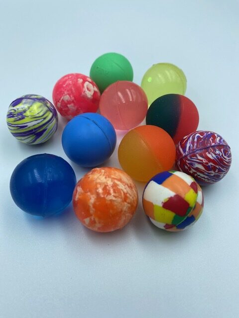 27mm Stuiterballen Zonder Capsule Prijs per 100 stuks