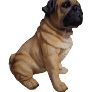 Mops hond zittend 35cm bruin