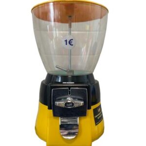 Pyramide stuiterballen en capsuleautomaat